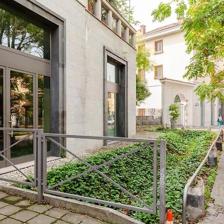 Design Spacious Loft In Navigli - Hosted By Sweetstay Милано Екстериор снимка